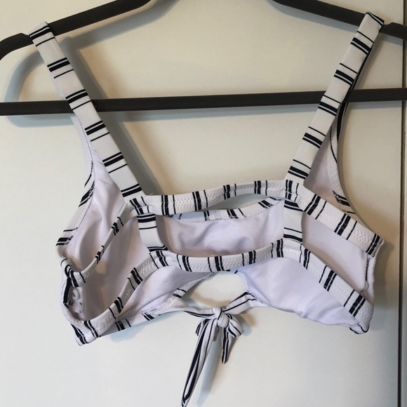 Bathing suit top - Picture 2 of 3